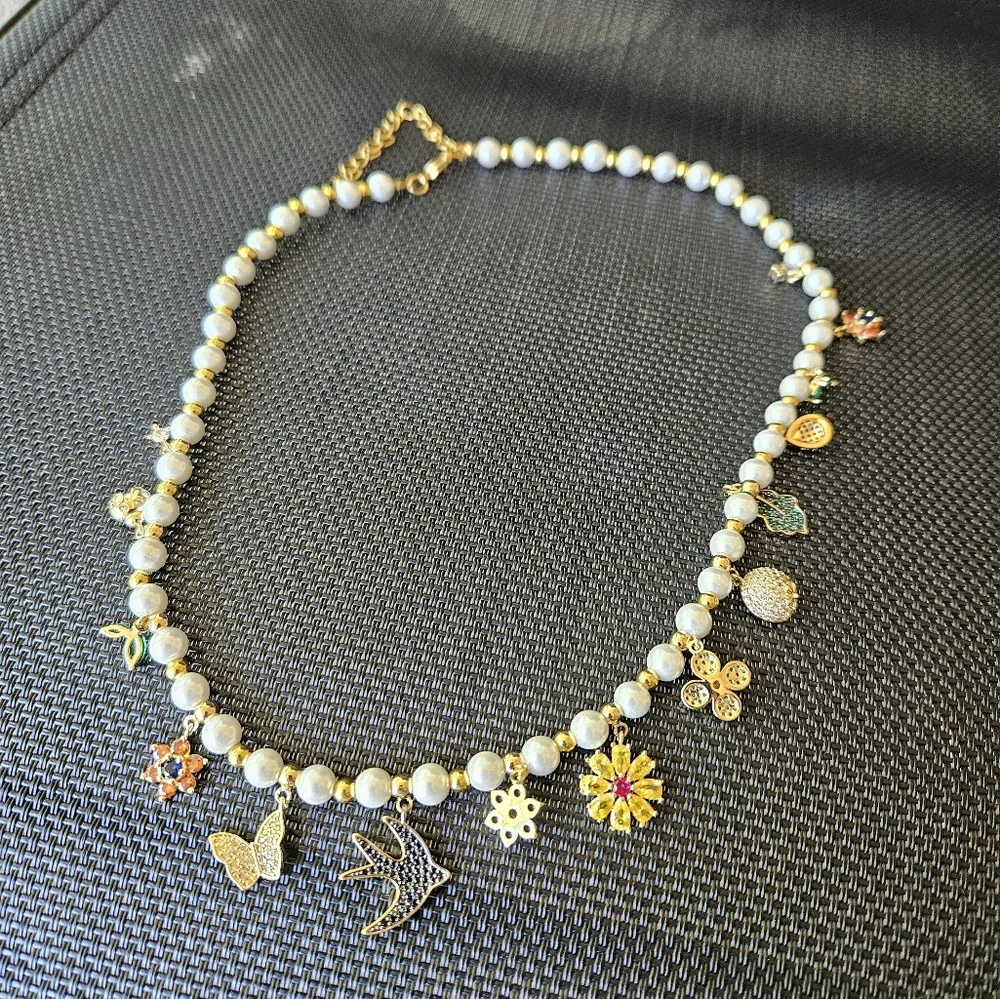 Pearl Charm Necklace. - Picture 3 of 5